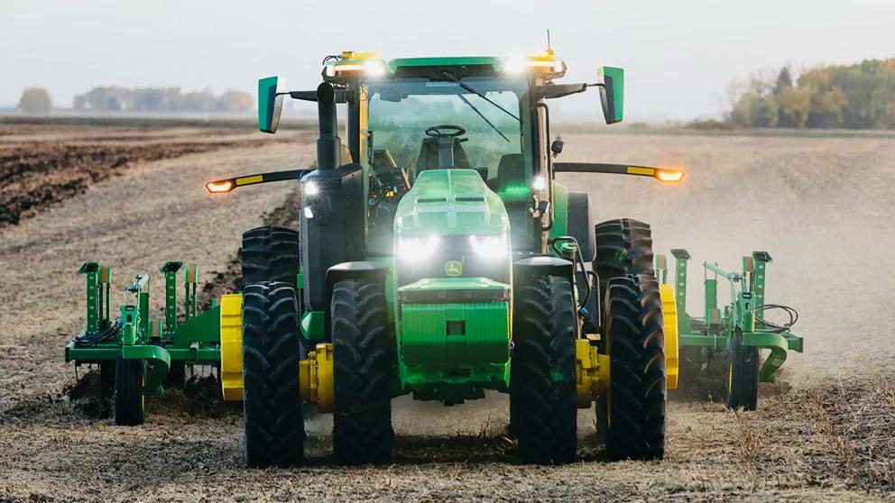 Tractor and farm machinery